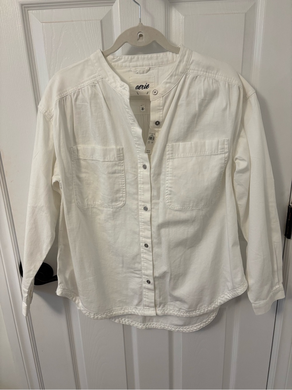 NWT AERIE CRISP  White Button-Front Pocket shirt